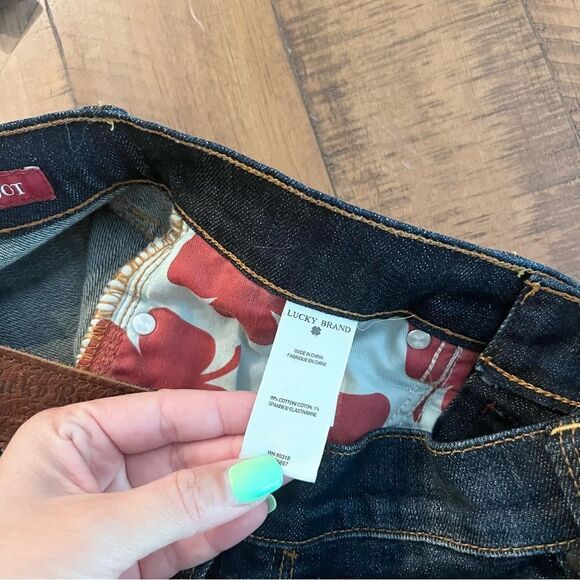 Lucky Brand Sofia Boot Cut Jeans Dark Wash Blue Denim Size 6/28 Regular - Picture 6 of 7